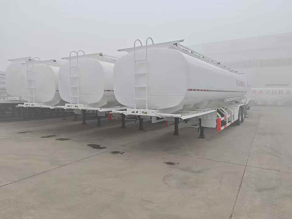 3Units 40000l brandstoftank klaar voor de Republiek Guineea