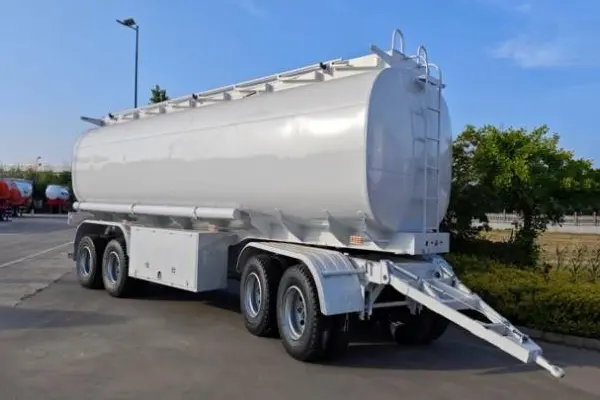 Derun 4 Axle Oil Tank Drawbar Trailer wordt naar Ecuador gestuurd