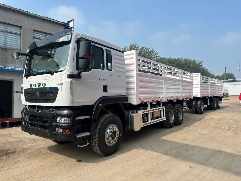 Derun Vehicle Company leverde 5 Howo TX -vrachtwagens aan Oeganda