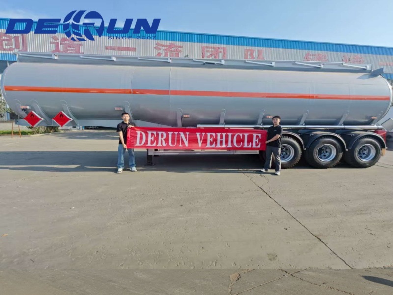 Derun driex-assen olietank semi-trailer met succes verzonden naar Argentinië