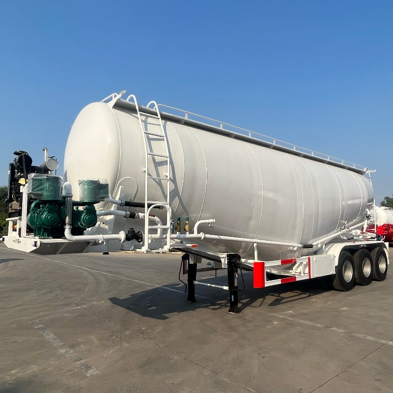 Hoe verbetert een cementtanktrailer de efficiëntie van bulkcementtransport?
